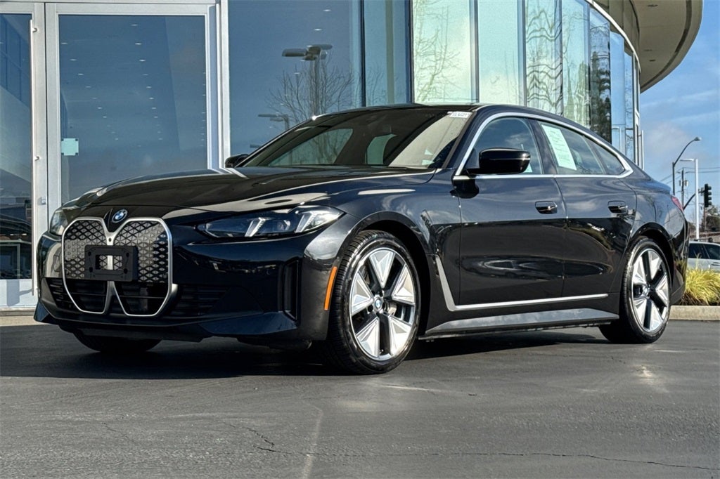 2025 BMW i4 eDrive40