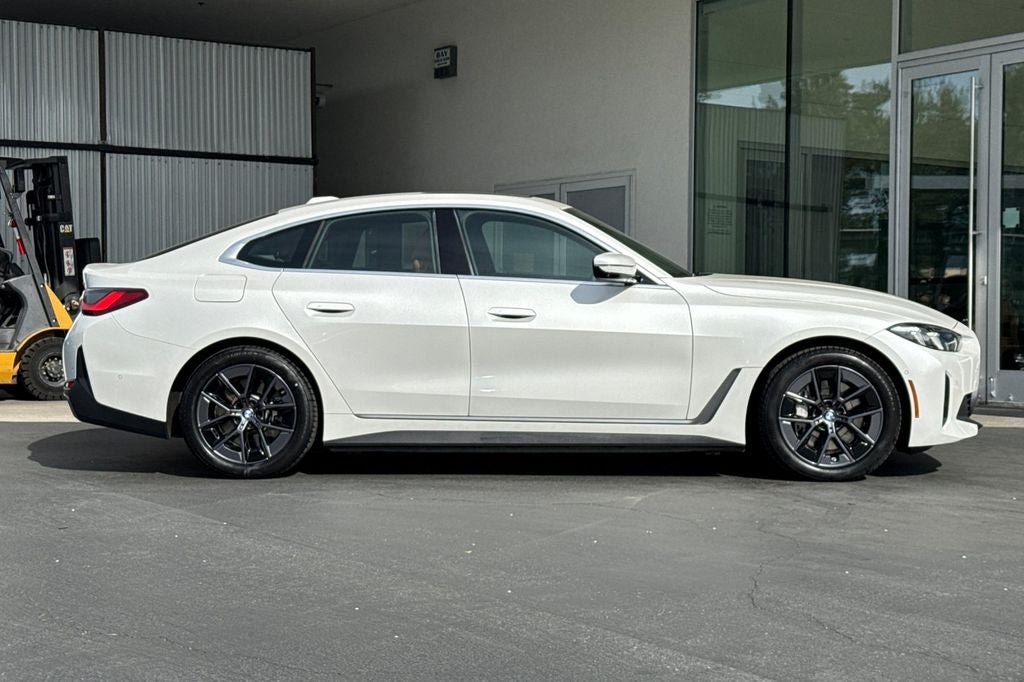 2025 BMW i4 eDrive40