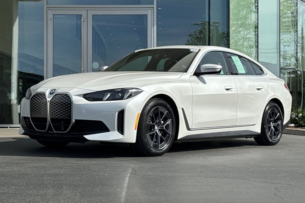 2025 BMW i4 eDrive40