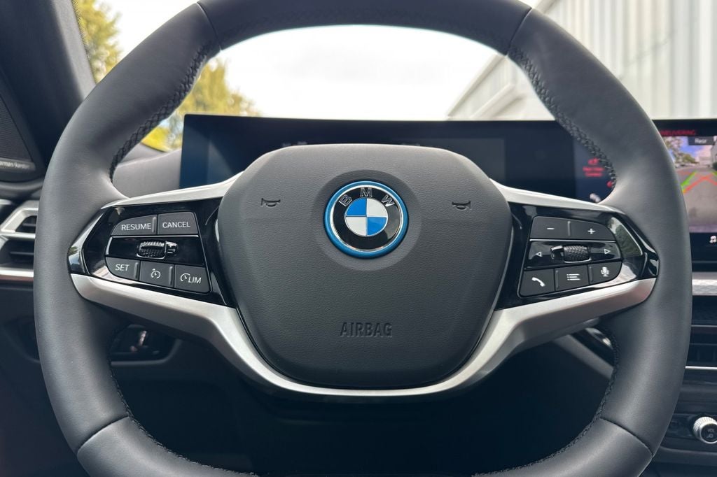 2025 BMW i4 eDrive40