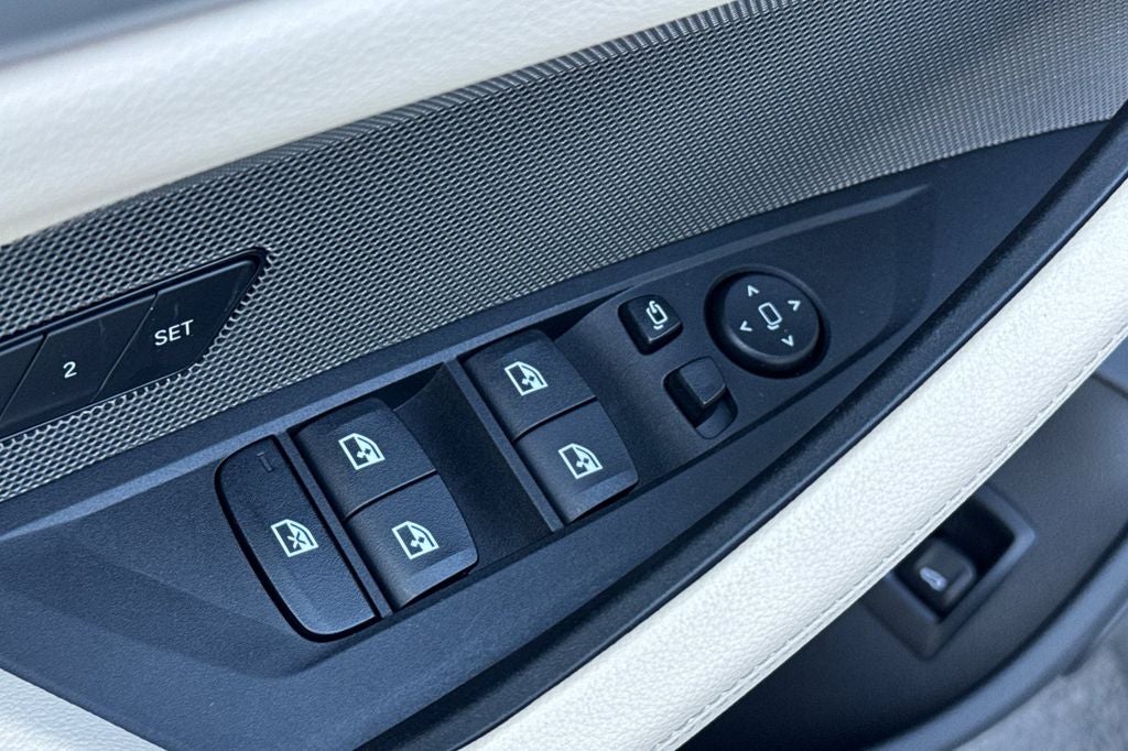 2025 BMW i4 eDrive40