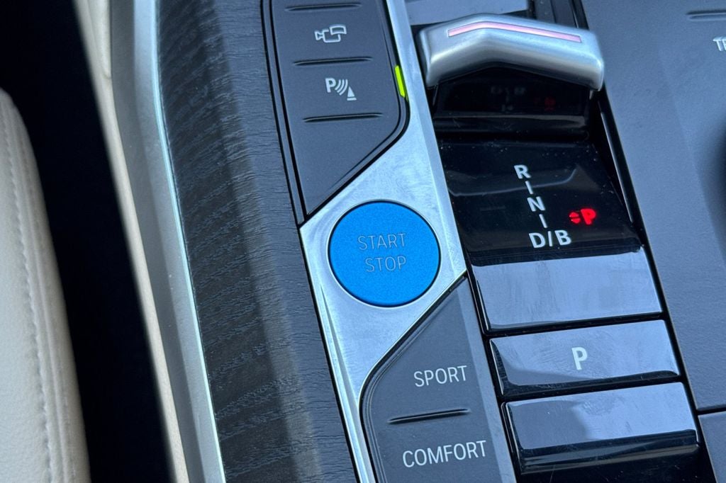 2025 BMW i4 eDrive40