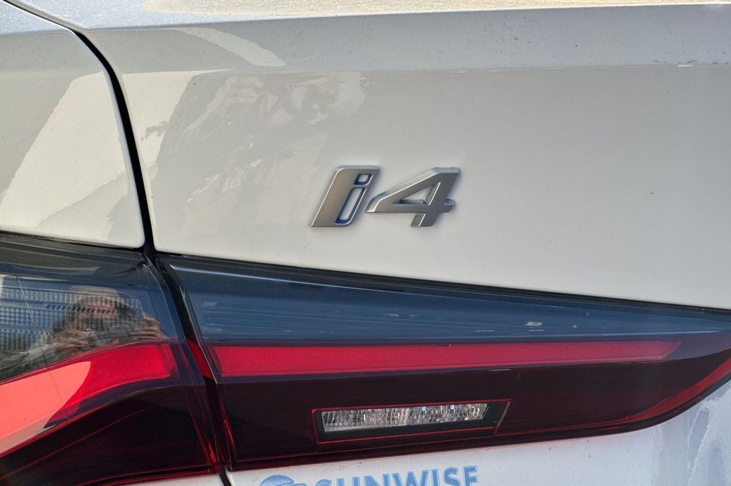 2025 BMW i4 eDrive40
