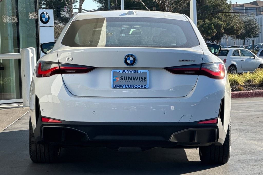 2025 BMW i4 eDrive40