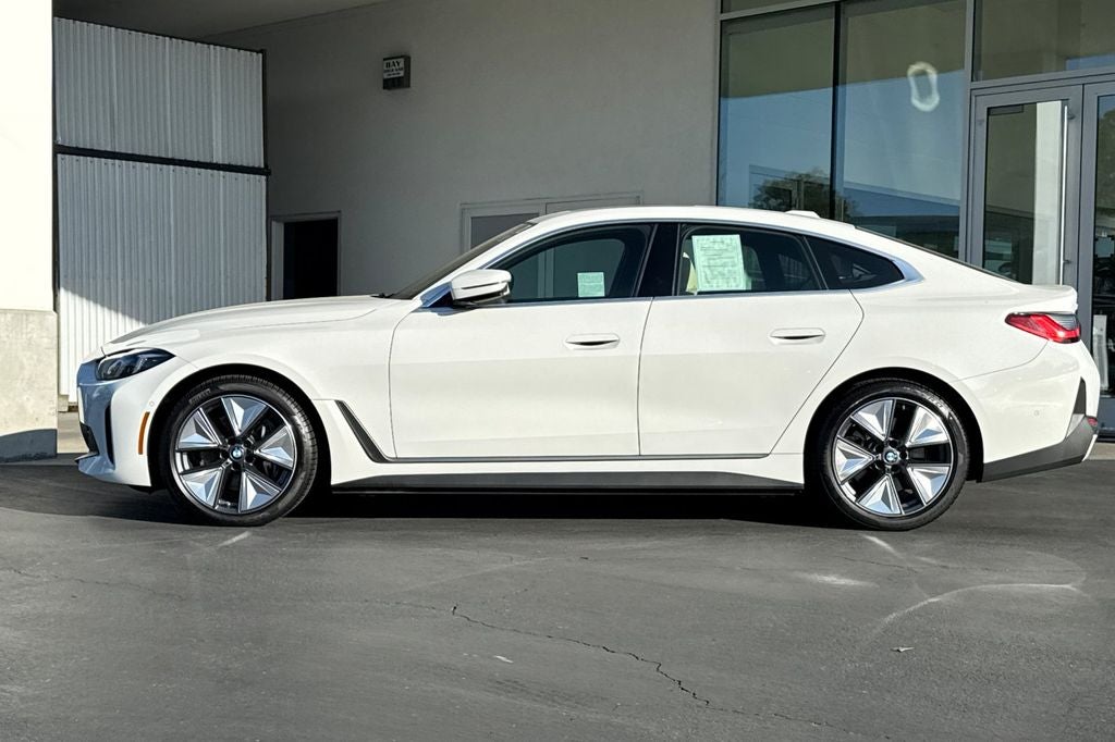 2025 BMW i4 eDrive40