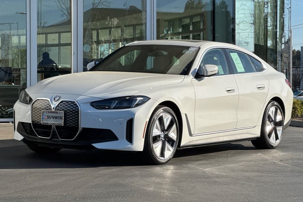 2025 BMW i4 eDrive40