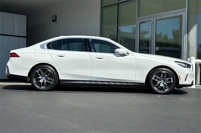 2024 BMW i5 eDrive40