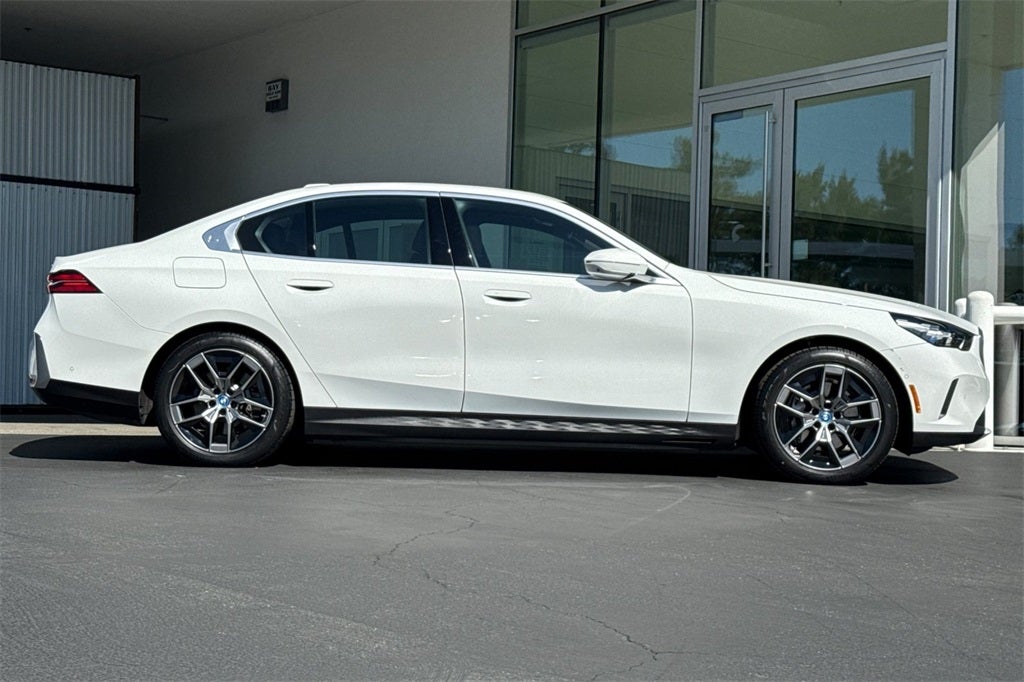 2024 BMW i5 eDrive40