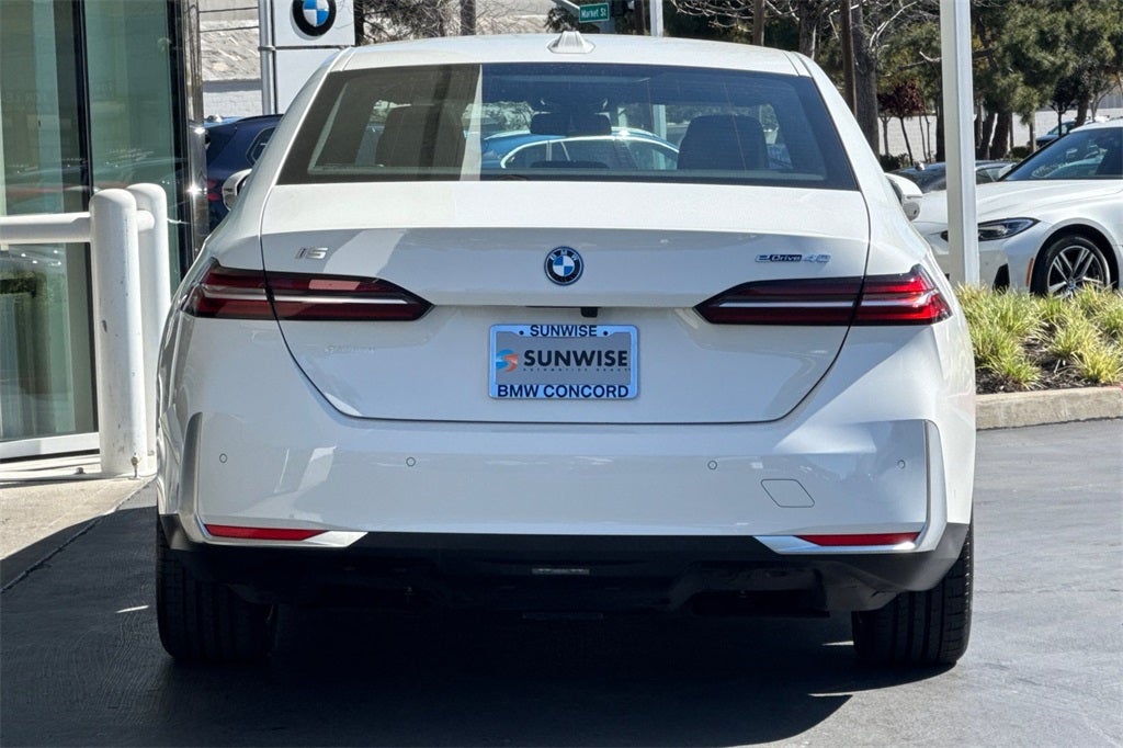 2024 BMW i5 eDrive40