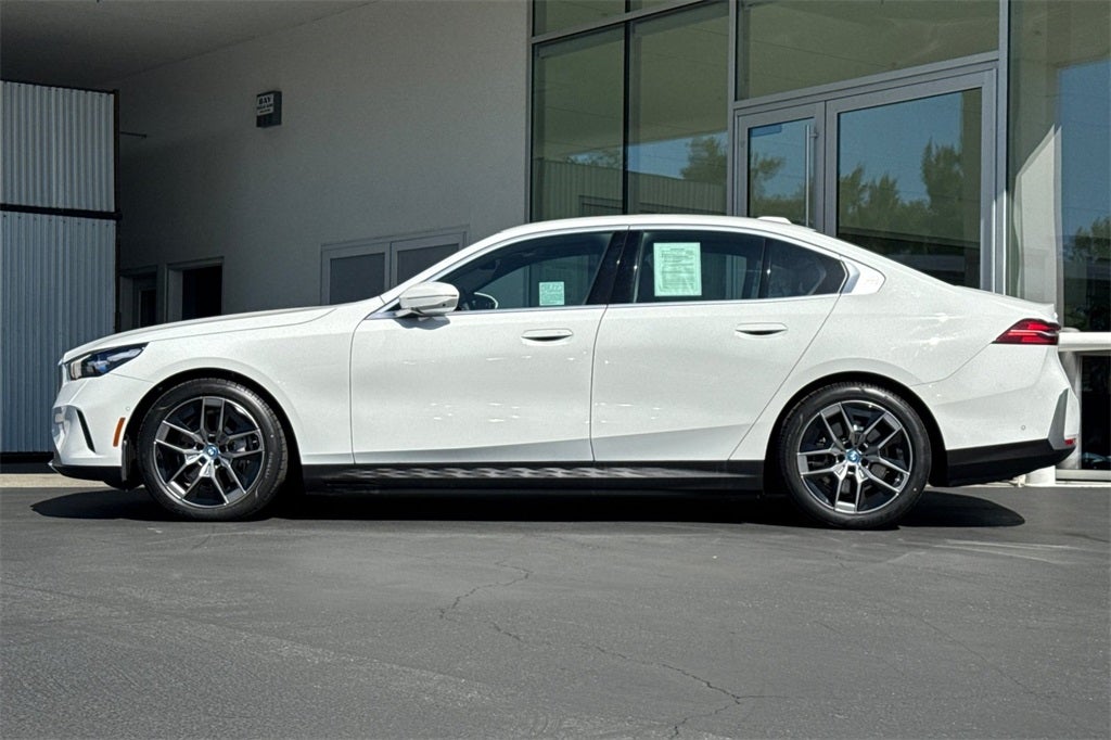 2024 BMW i5 eDrive40