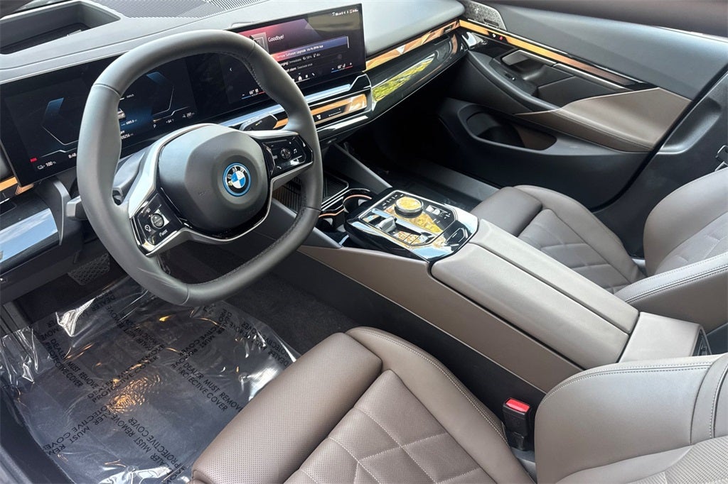 2025 BMW i5 eDrive40