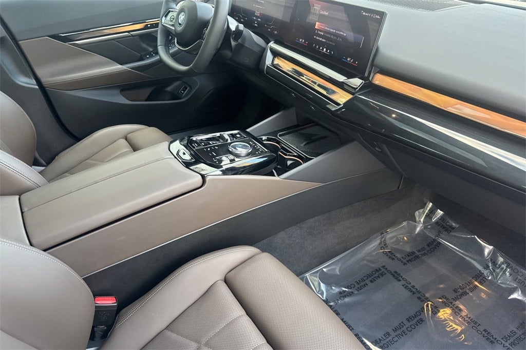 2025 BMW i5 eDrive40