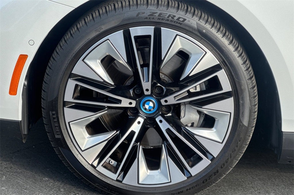 2025 BMW i5 eDrive40