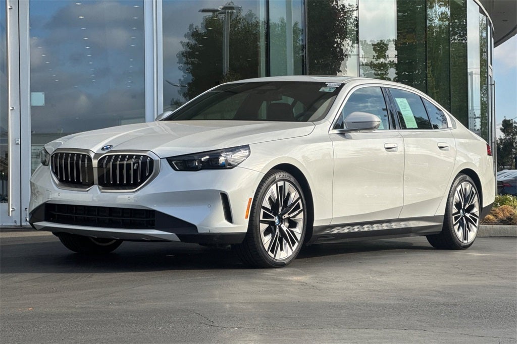2025 BMW i5 eDrive40