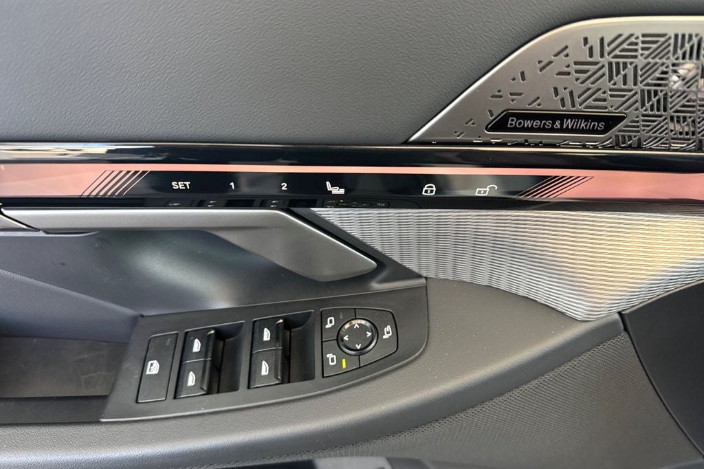 2025 BMW i5 eDrive40