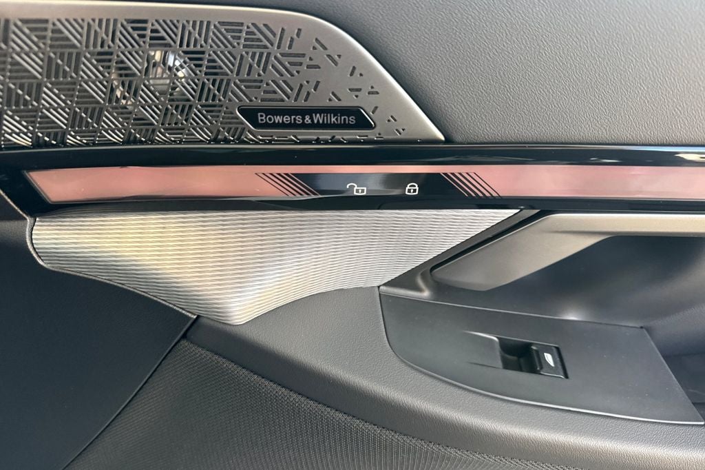 2025 BMW i5 eDrive40