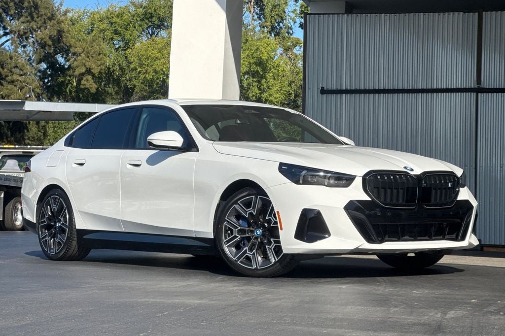 2025 BMW i5 eDrive40