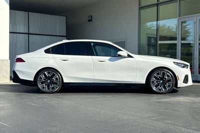 2025 BMW i5 eDrive40