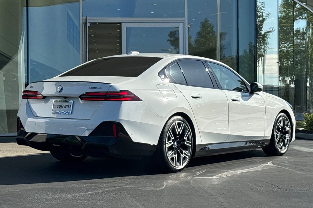 2025 BMW i5 eDrive40