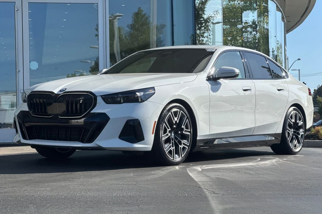 2025 BMW i5 eDrive40