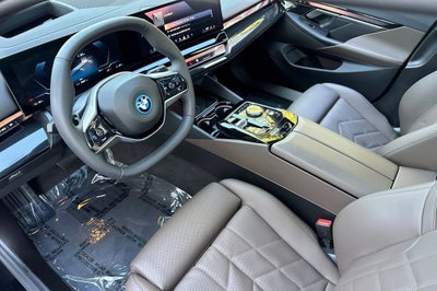 2025 BMW i5 eDrive40