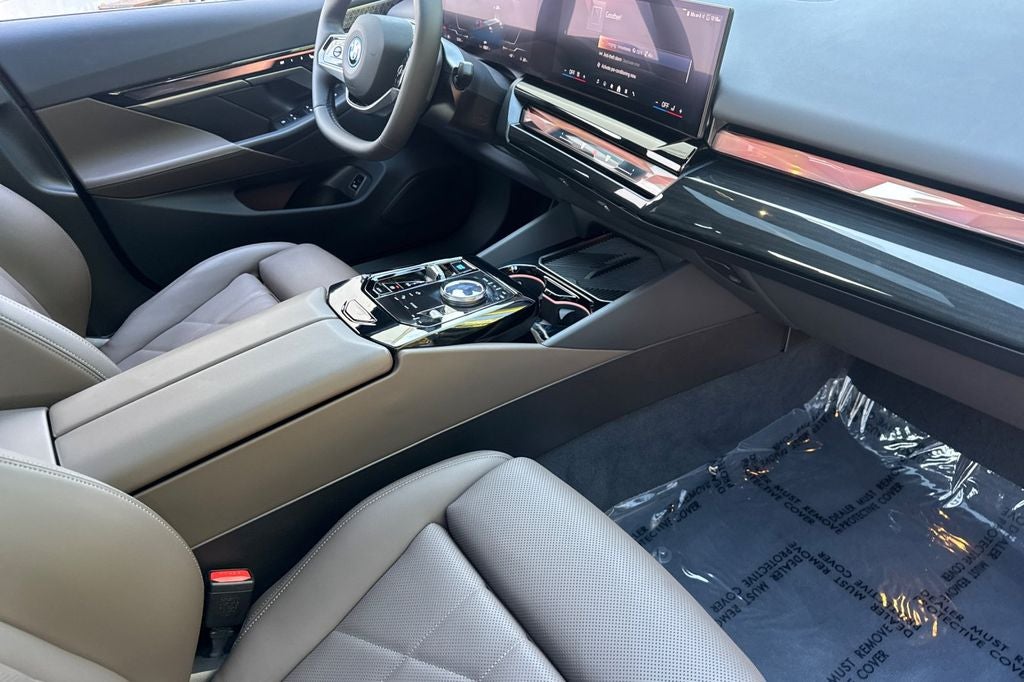 2025 BMW i5 eDrive40