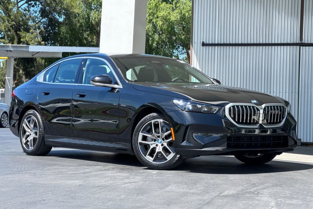 2025 BMW i5 eDrive40