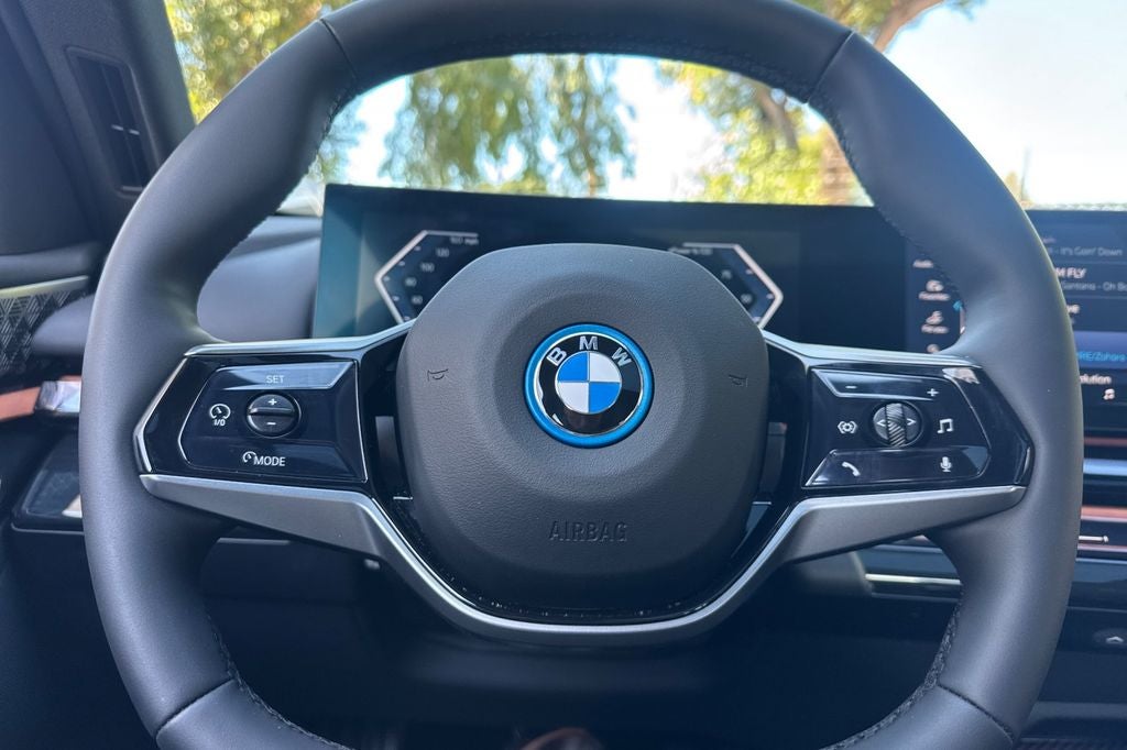 2025 BMW i5 eDrive40