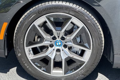 2025 BMW i5 eDrive40