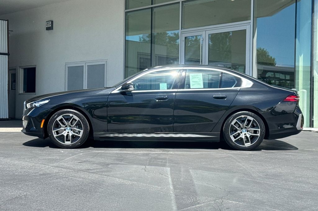 2025 BMW i5 eDrive40