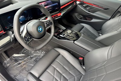 2025 BMW i5 eDrive40