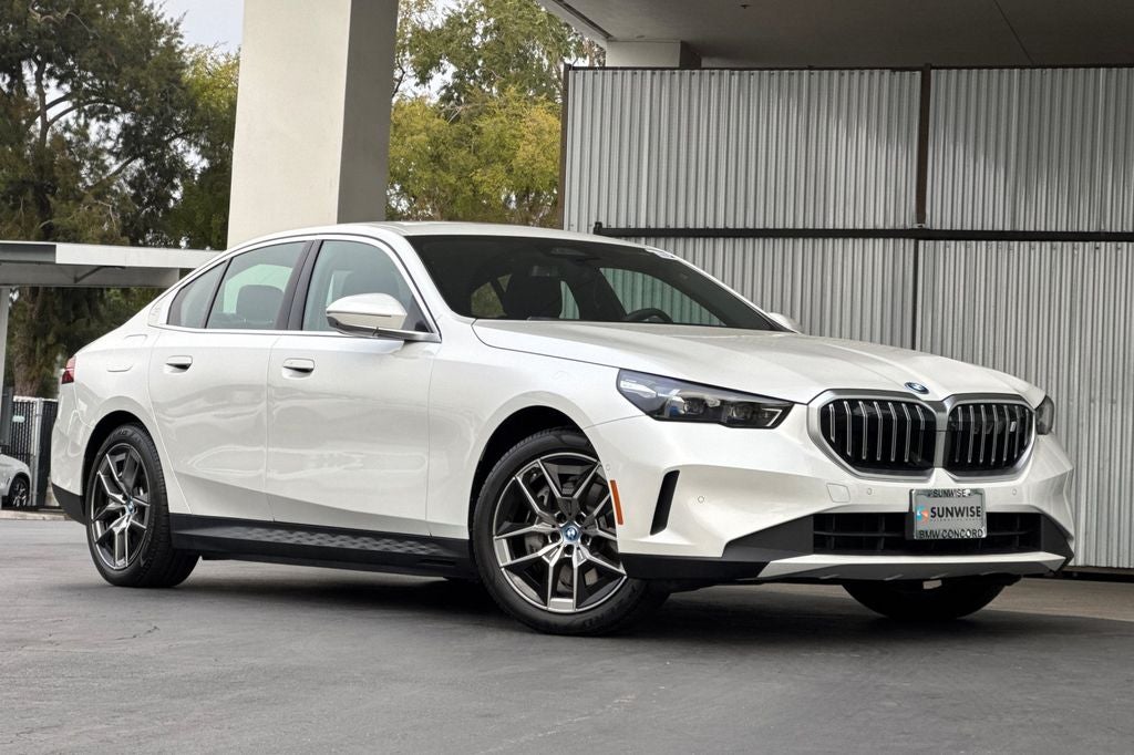 2025 BMW i5 eDrive40