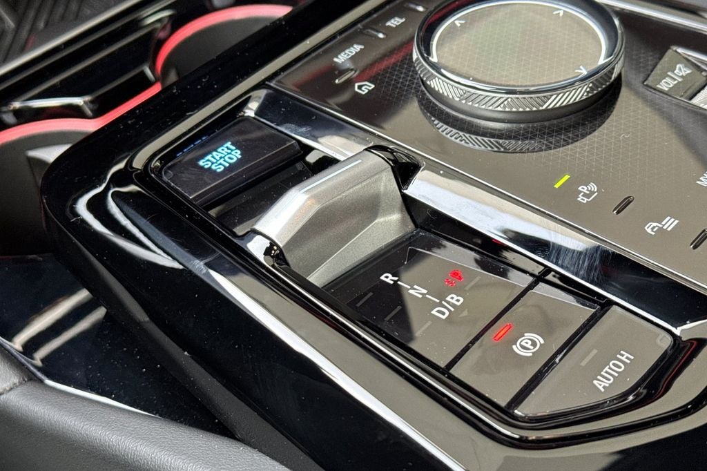 2025 BMW i5 eDrive40