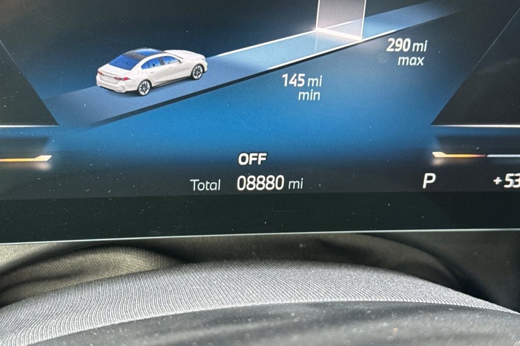 2025 BMW i5 eDrive40