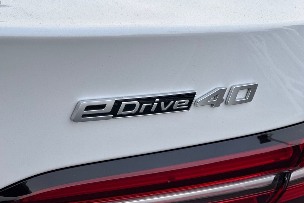 2025 BMW i5 eDrive40