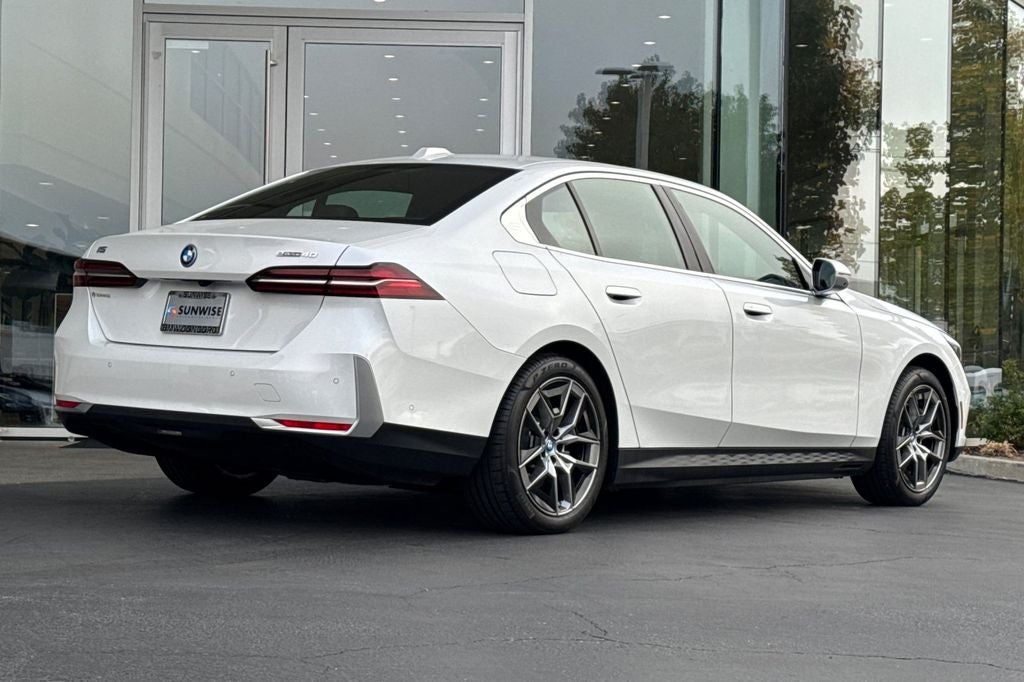 2025 BMW i5 eDrive40