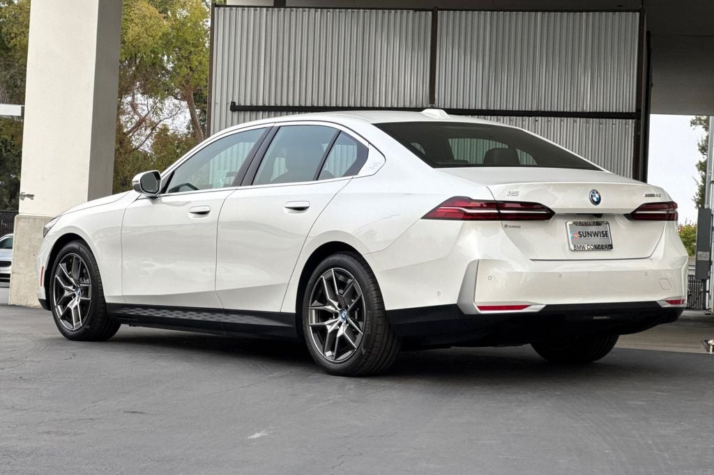 2025 BMW i5 eDrive40