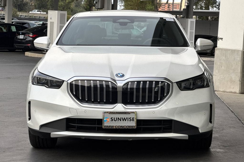 2025 BMW i5 eDrive40