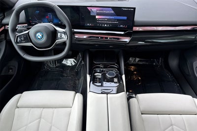 2025 BMW i5 eDrive40