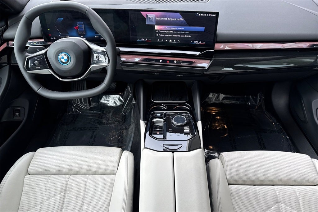2025 BMW i5 eDrive40