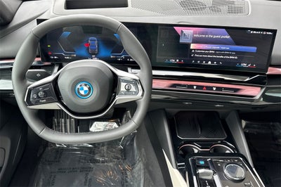 2025 BMW i5 eDrive40