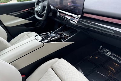 2025 BMW i5 eDrive40