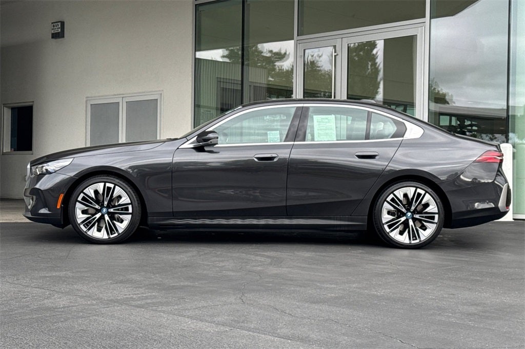 2025 BMW i5 eDrive40