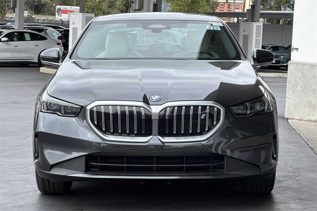 2025 BMW i5 eDrive40