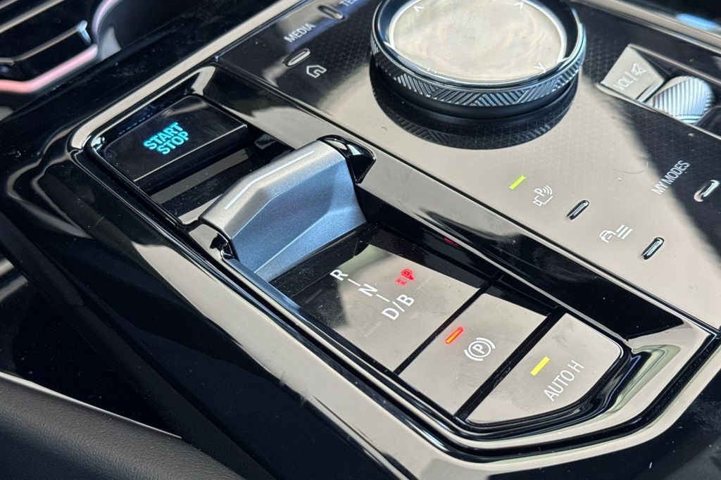 2027 BMW 5 Series i5 xdr