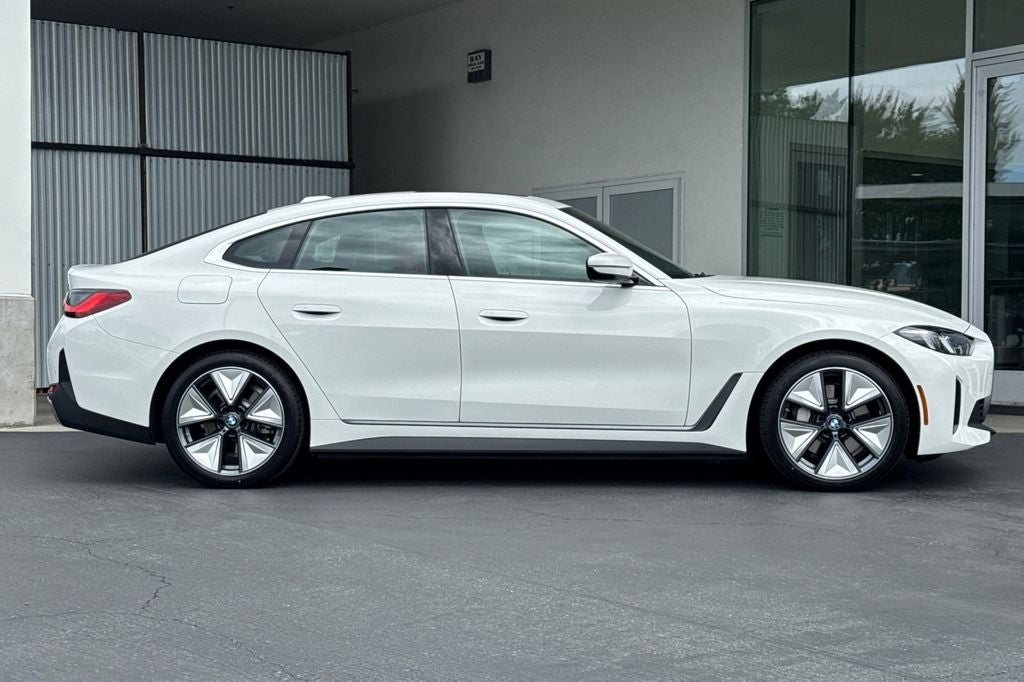2026 BMW i4 xDrive40