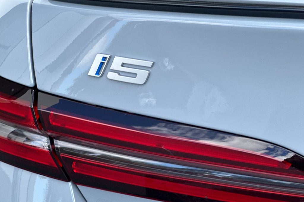 2026 BMW i5 M60