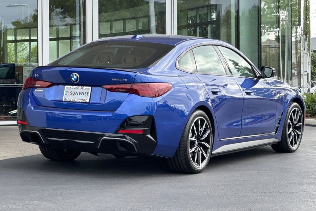 2026 BMW i4 eDrive40