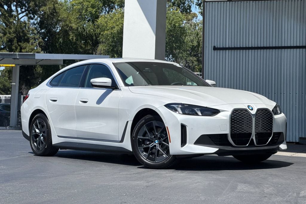 2026 BMW i4 eDrive40