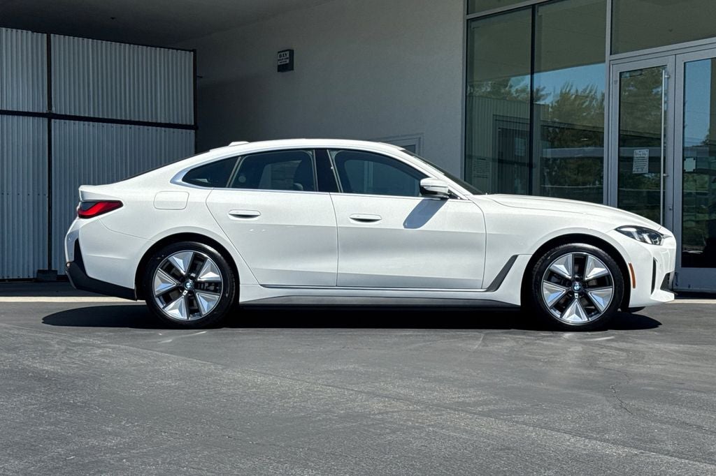 2026 BMW i4 eDrive40